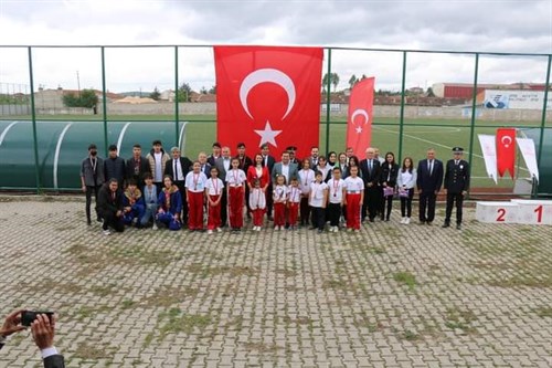 Kaymakamımız Sayın Ferhat Altay , İlçemizde Düzenlenen 19 Mayıs Atatürk’ü Anma, Gençlik ve Spor Bayramı Kutlamalarına Katıldı